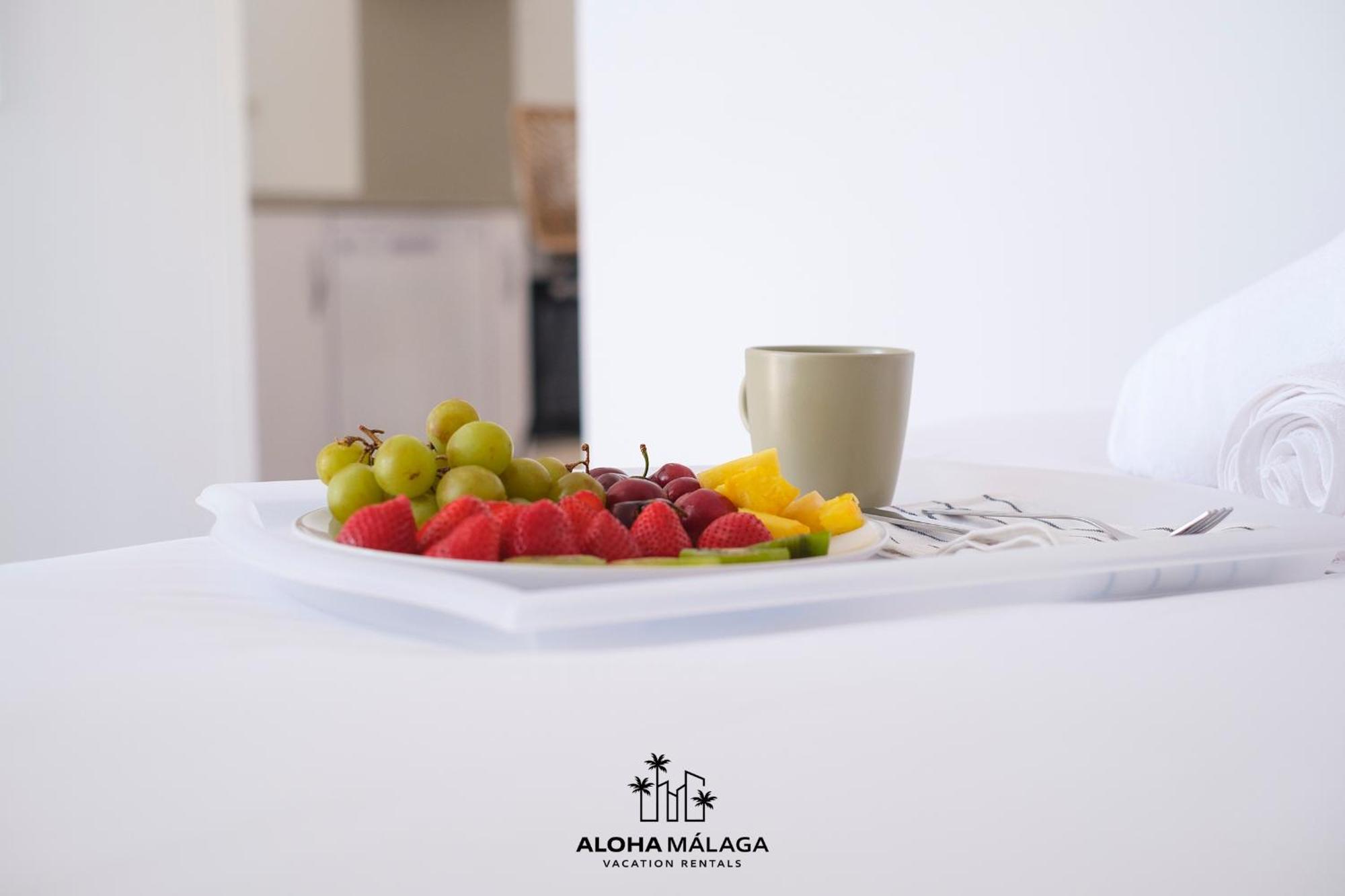 Julieta Historical Apartment By AlohaМалага Екстер'єр фото